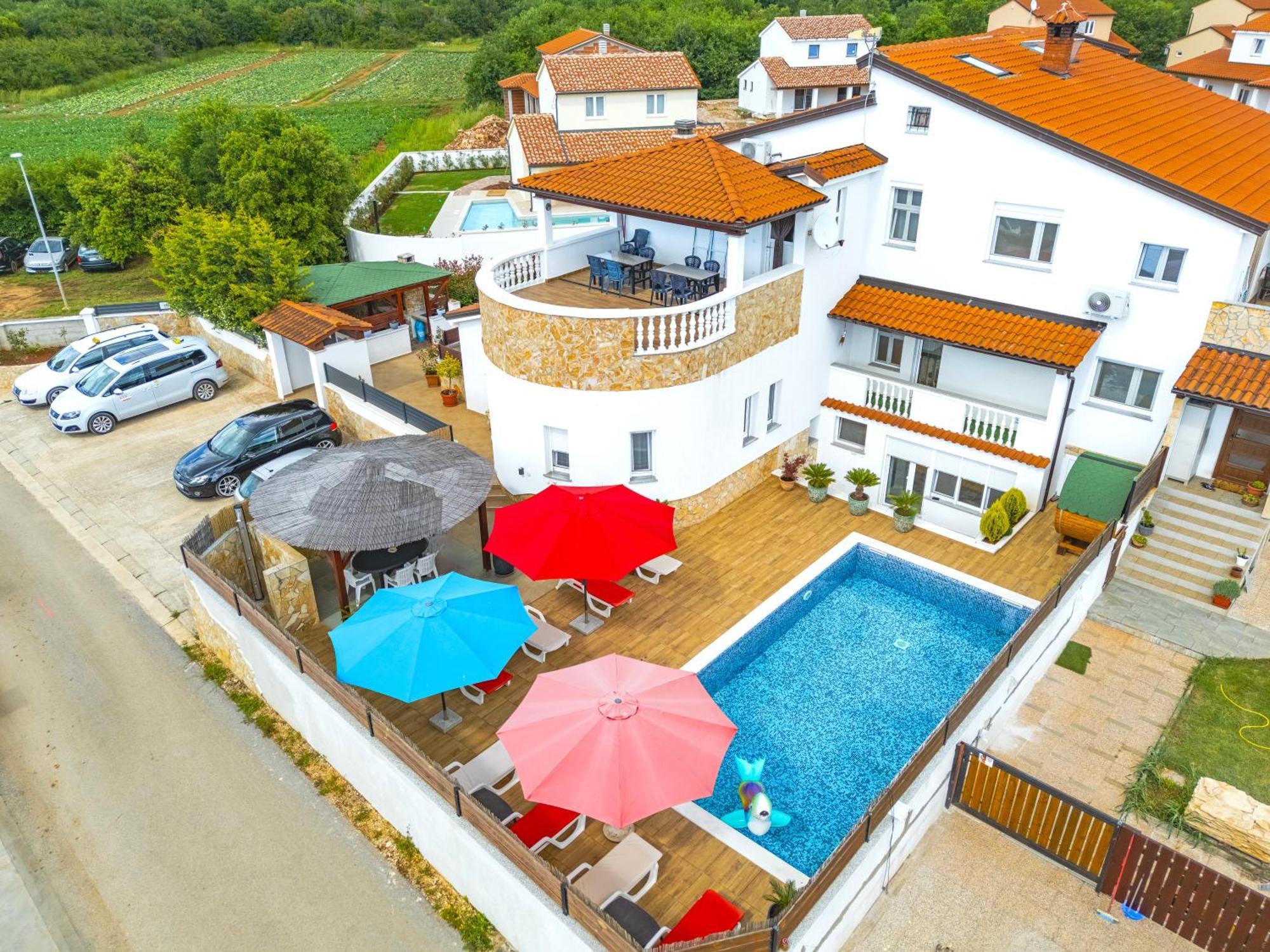 Sanus Apartment