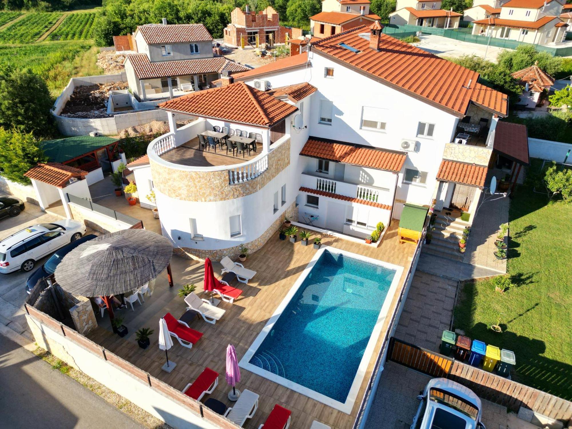Sanus Apartment *